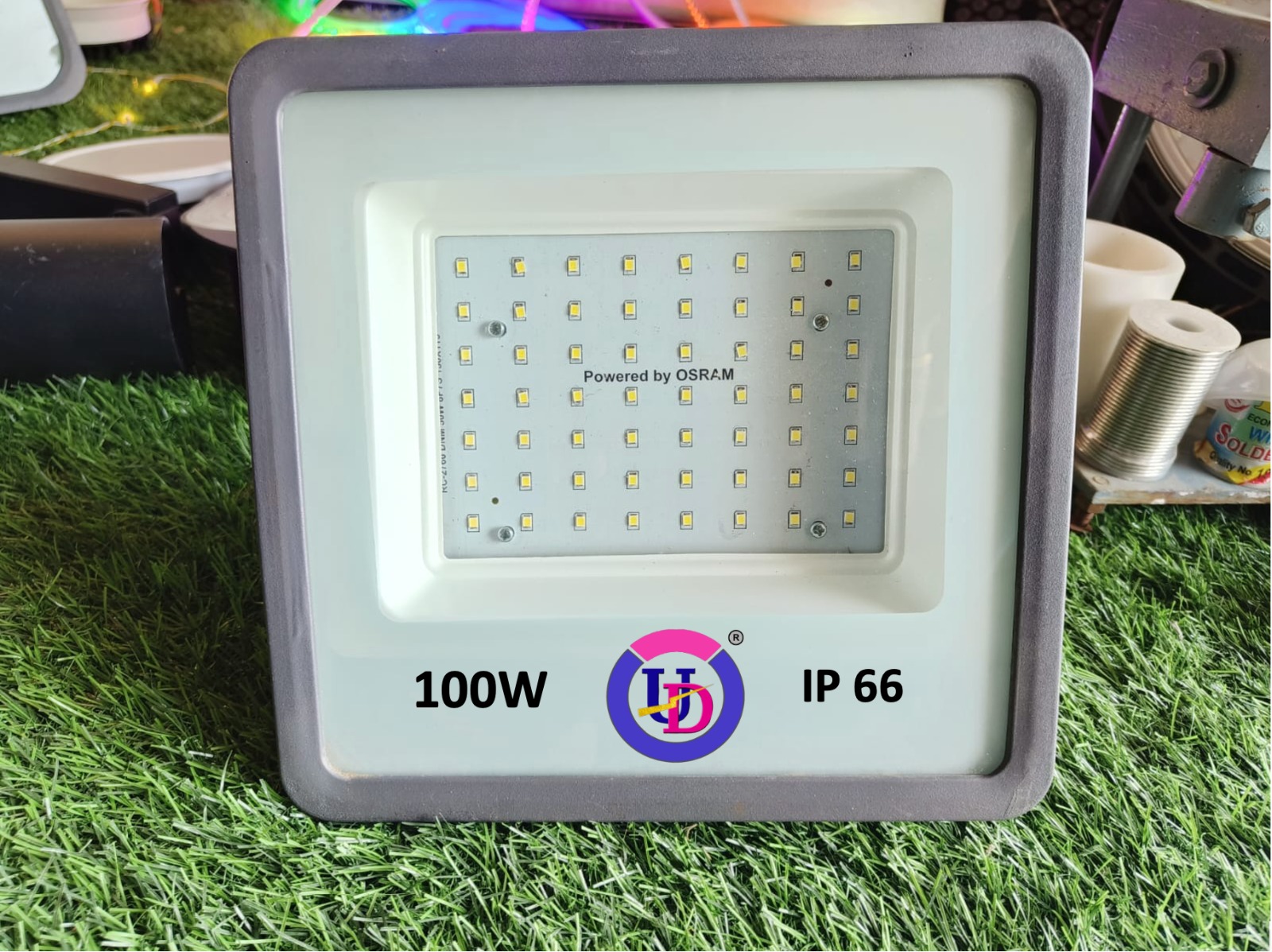 100W FLOOD LIGHT  -UDK